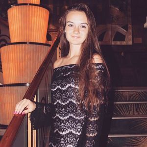 Meet your Posher, Emmanuelle